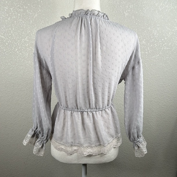 Boho Gray Sheer Lace Romantic V-Neck Top Size Small - Picture 5 of 7